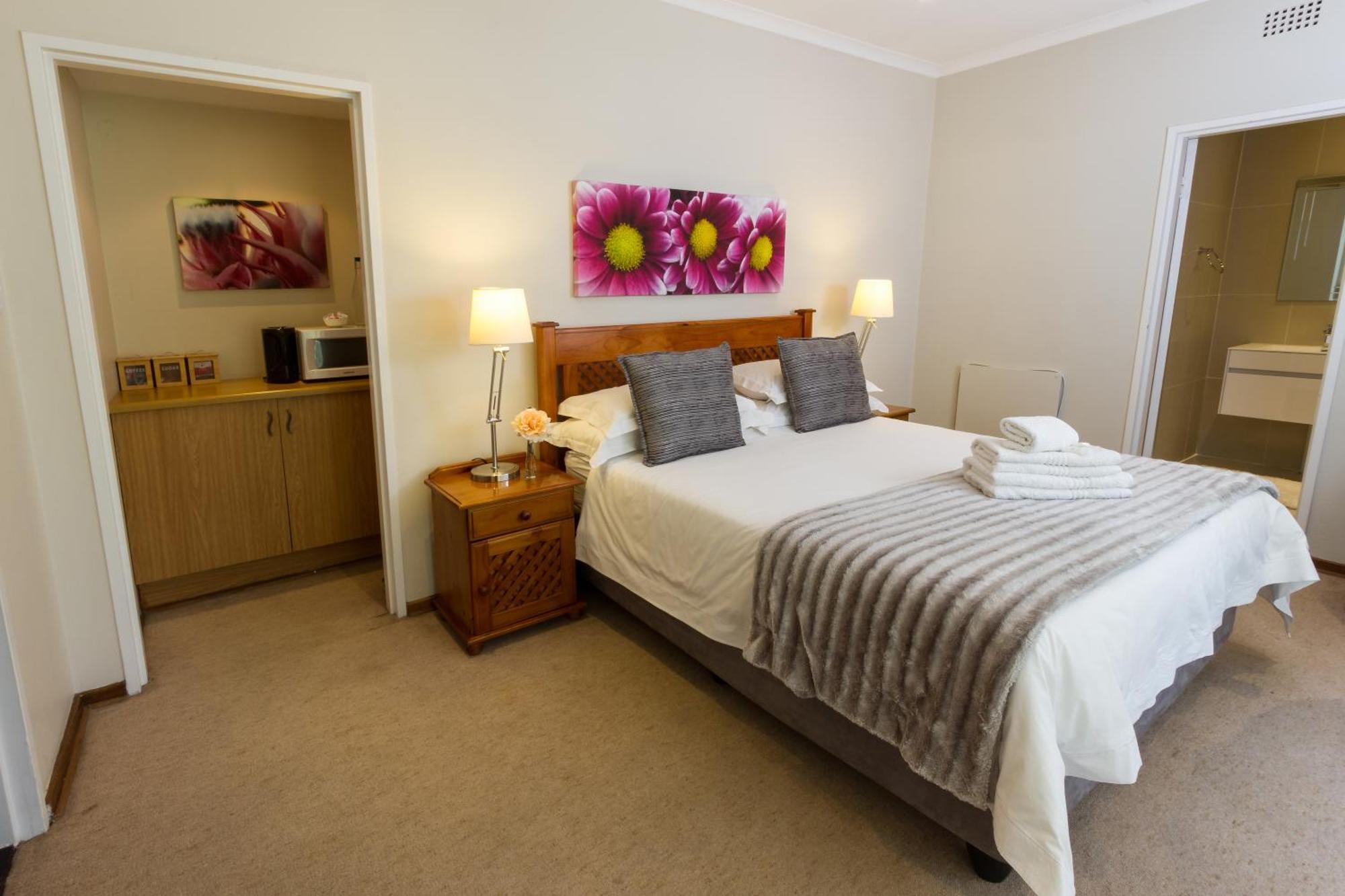 The Pecan Tree Guesthouse Сандтън Екстериор снимка
