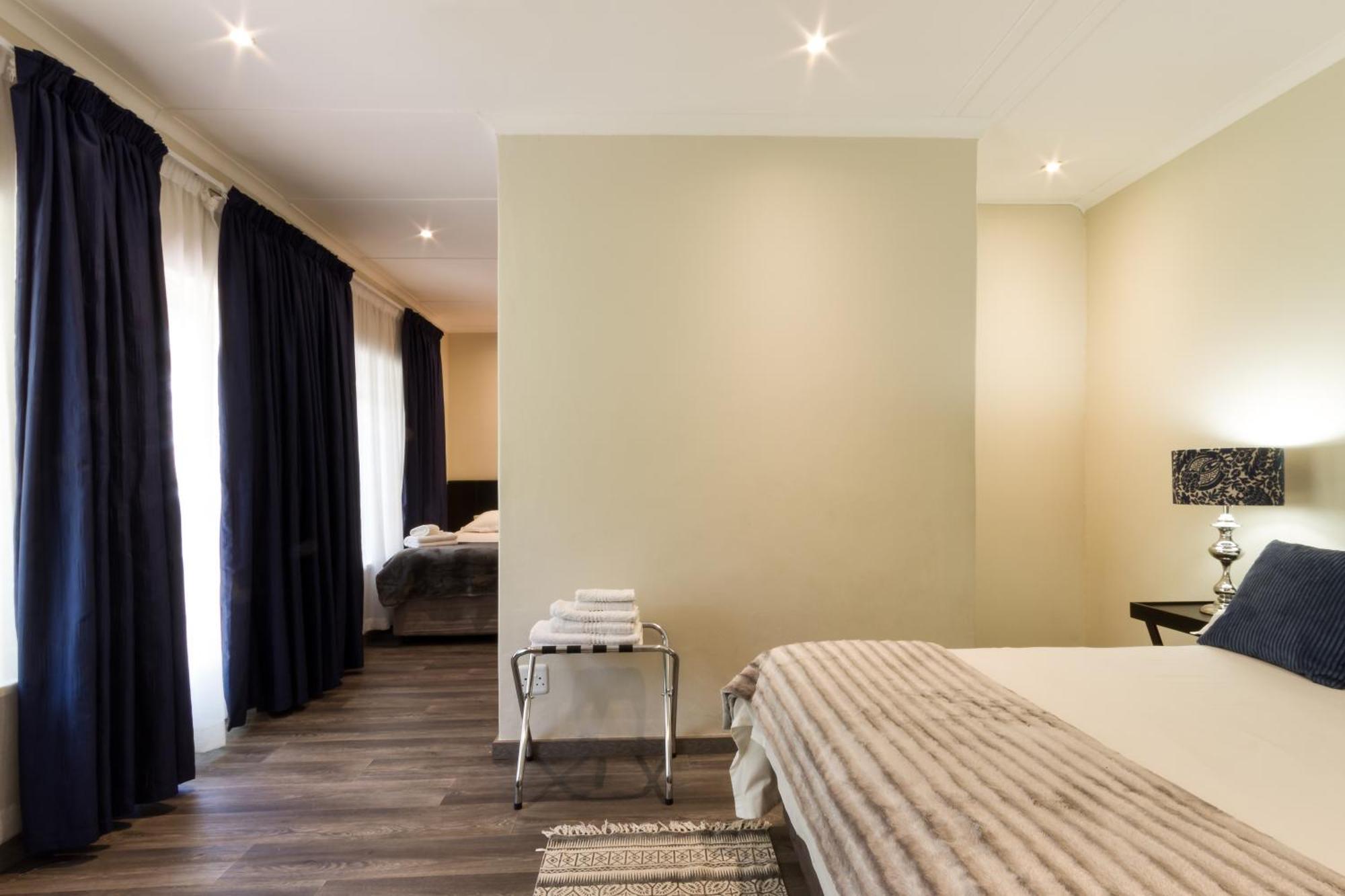 The Pecan Tree Guesthouse Сандтън Екстериор снимка