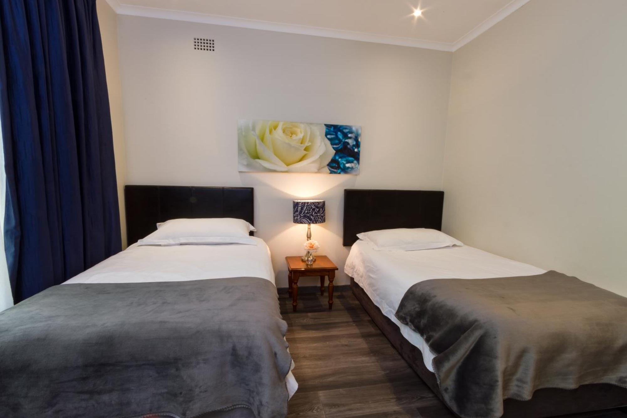 The Pecan Tree Guesthouse Сандтън Екстериор снимка