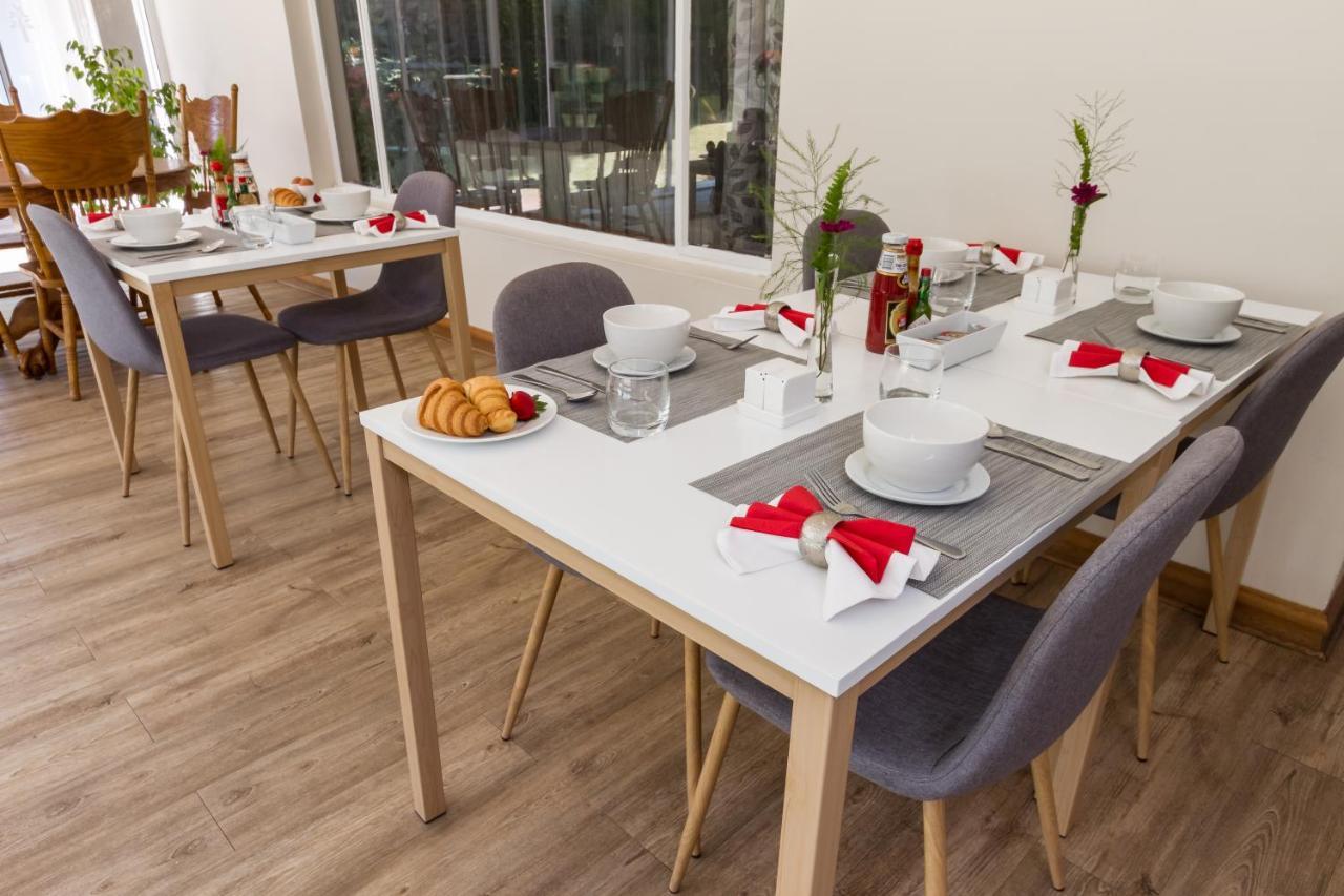 The Pecan Tree Guesthouse Сандтън Екстериор снимка